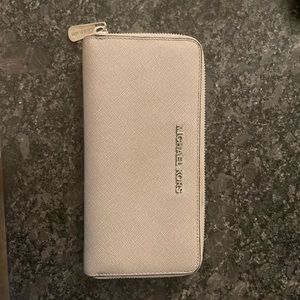 Michael kors Grey wallet